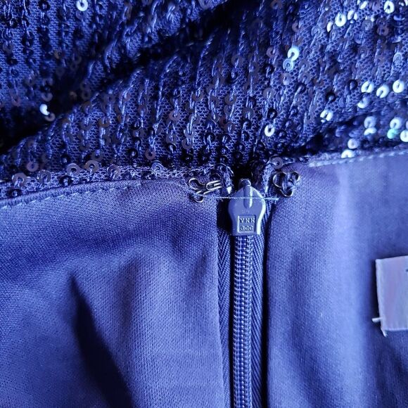 Elegant Navy Sequin Gown - Picture 11 of 14